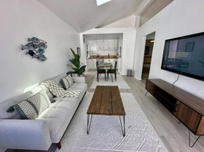 Beachside 2BR close 2 sand, town